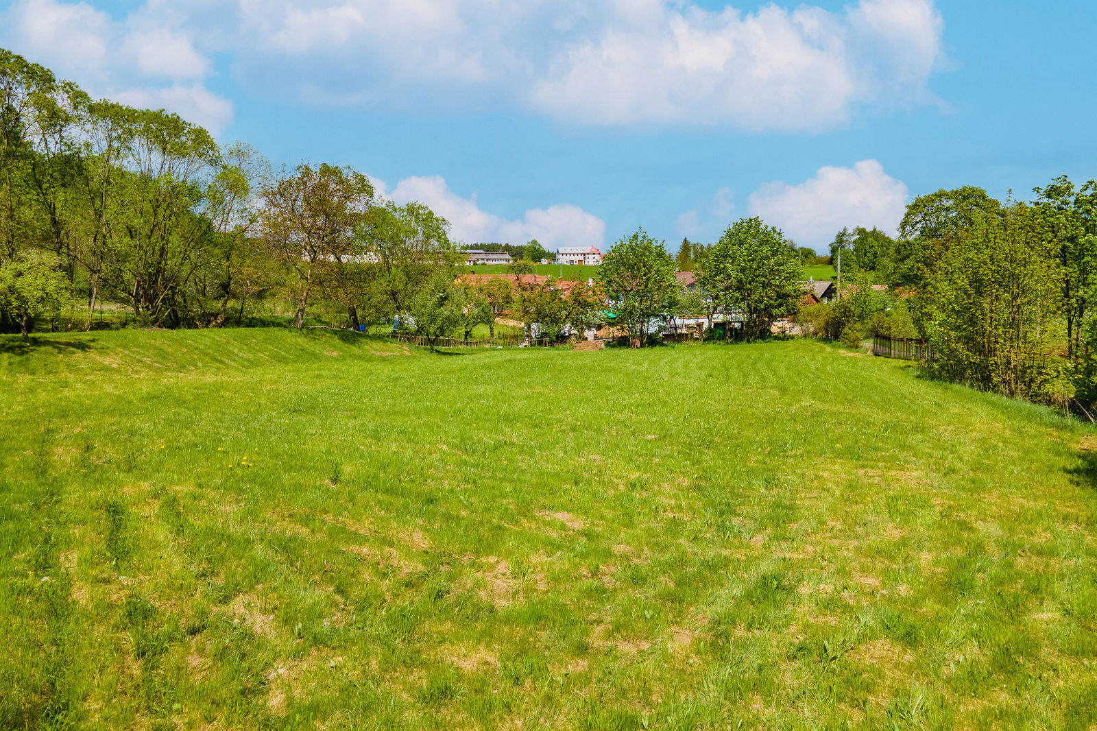 Prodej, pozemek, 3 411m², Nezdice na Šumavě, okres Klatovy, s přípojkami